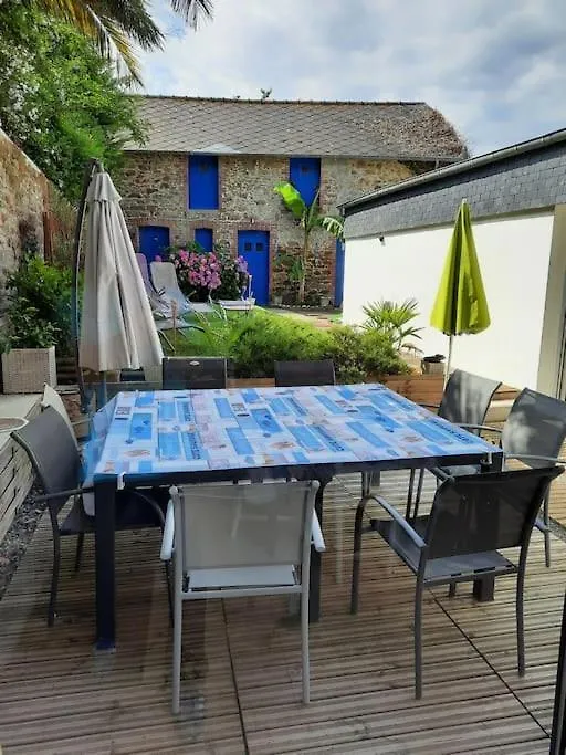 Gite Chambre Matignon 2-4 Pers 5 Kms Mer Spa 0*,  France