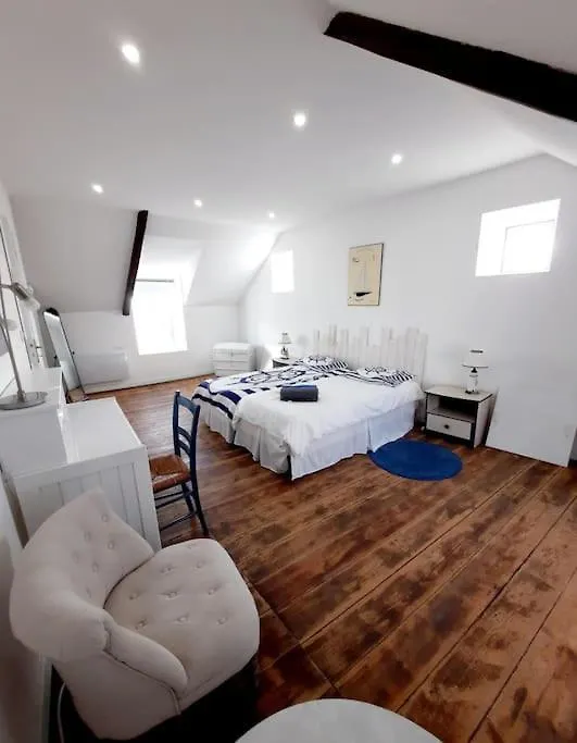 Holiday home Gite Chambre Matignon 2-4 Pers 5 Kms Mer Spa