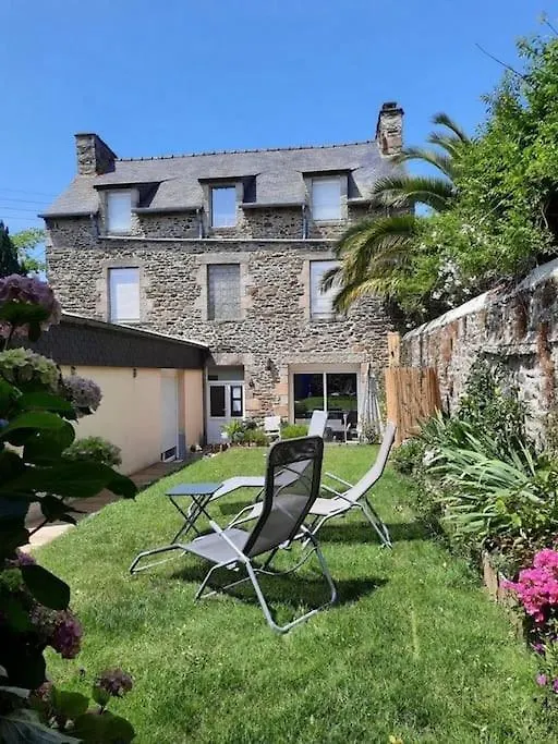 Dom wakacyjny Gite Chambre Matignon 2-4 Pers 5 Kms Mer Spa Francja